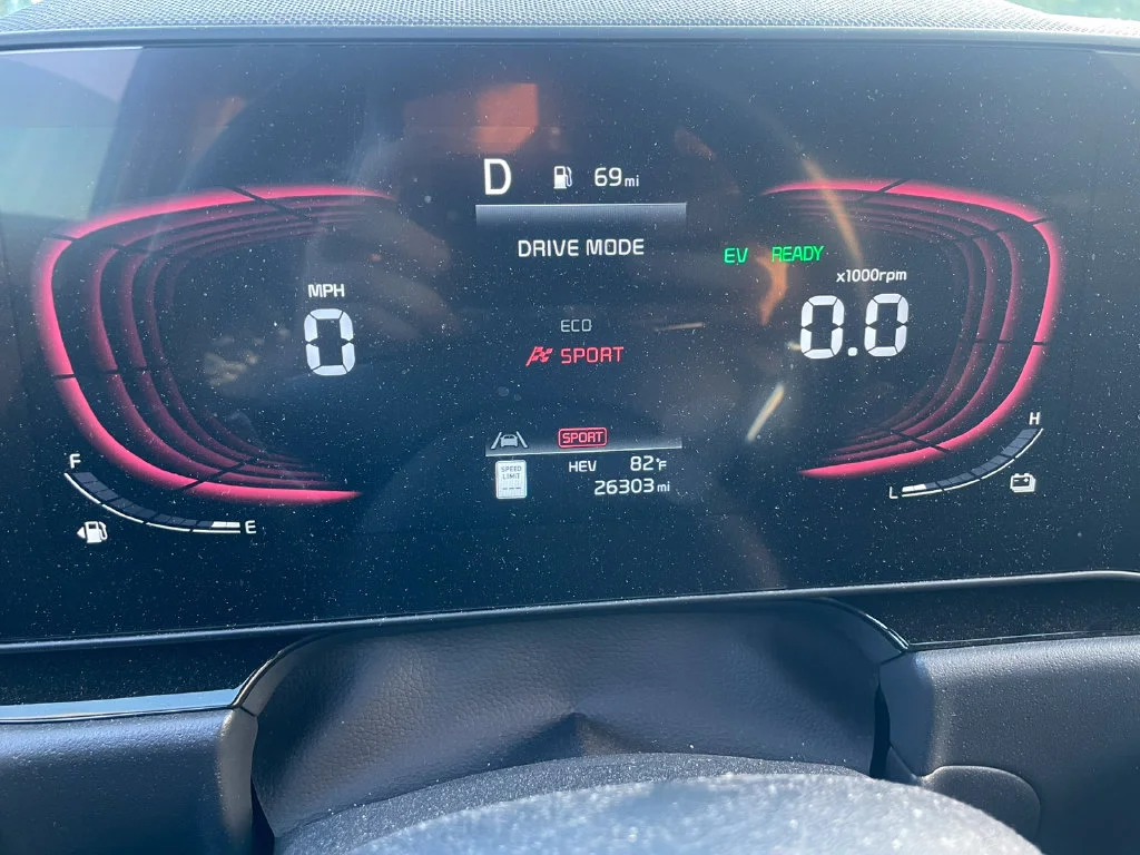 Used 2023 Red Kia EX image 18