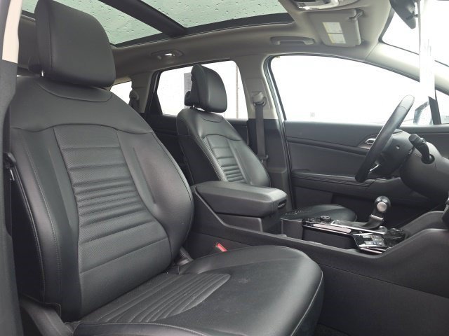 Used 2023 Glacial White Pearl Kia SX-Prestige image 13