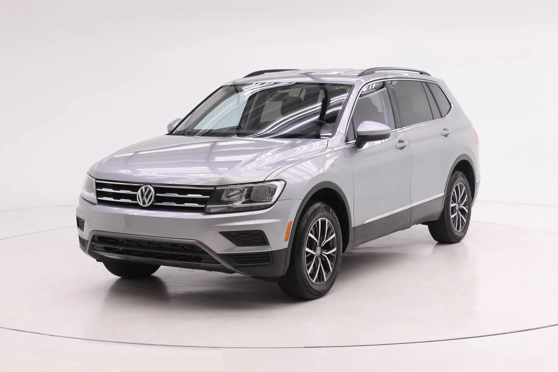 2020 Volkswagen Tiguan 2.0T SE's photo