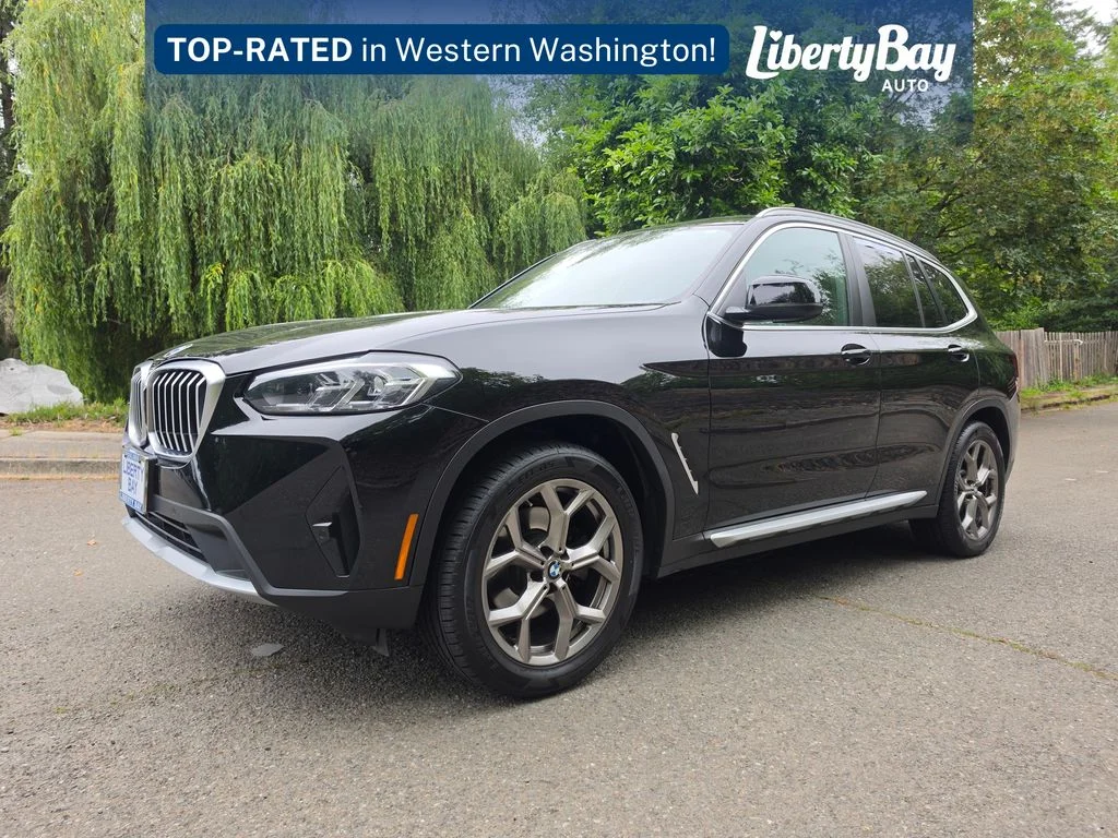 Used 2022 Black BMW xDrive30i image 1