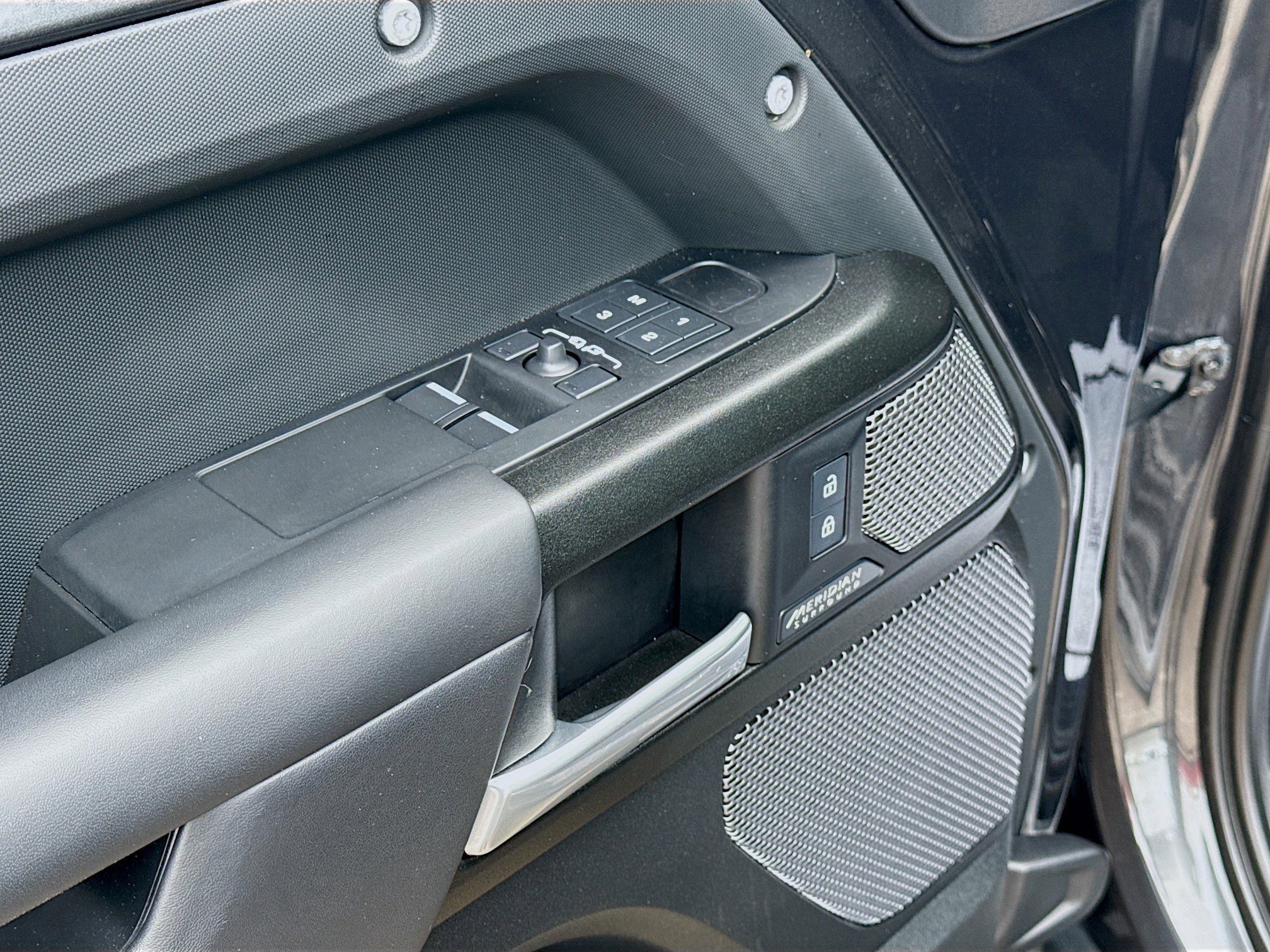 Used 2023 Carpathian Gray Premium Metallic Land Rover Carpathian Edition image 22