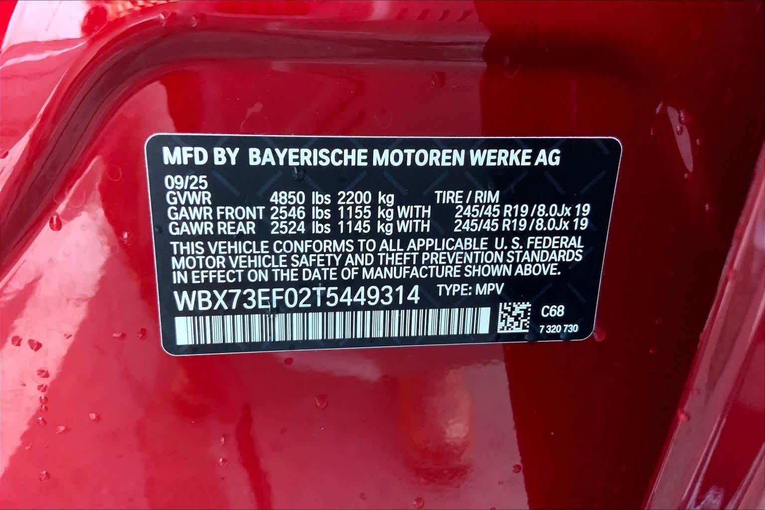 New 2026 Vegas Red Metallic BMW xDrive28i image 19