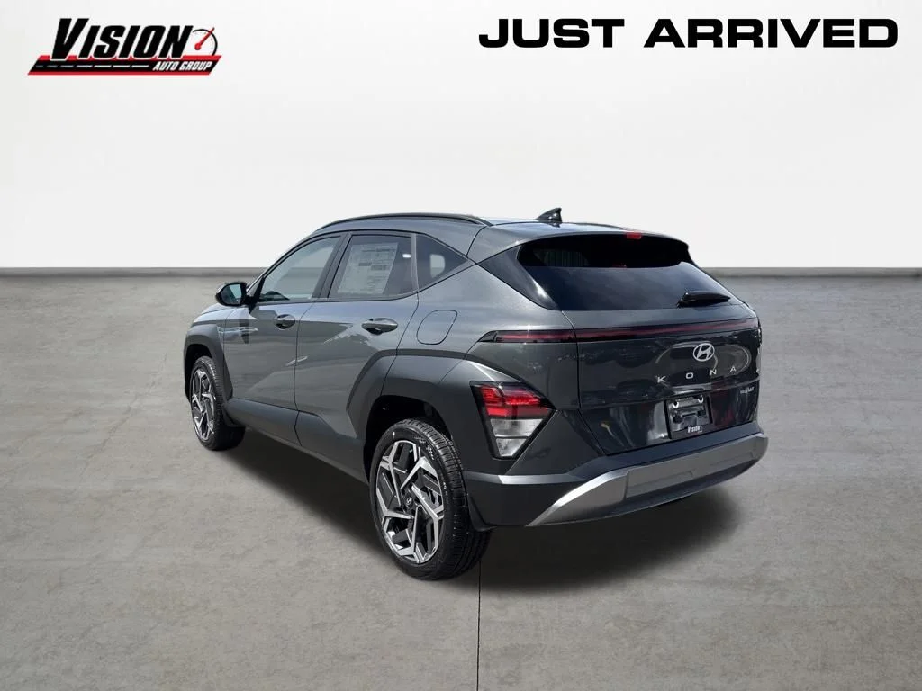 New 2026 Gray Hyundai SEL Premium image 4
