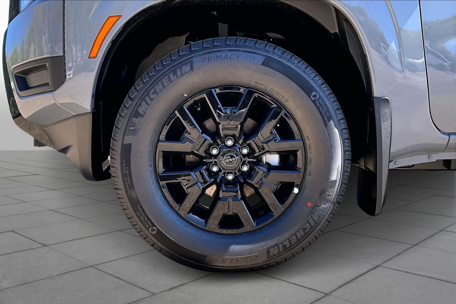 Used 2026 Boulder Gray Pearl Nissan SV image 9