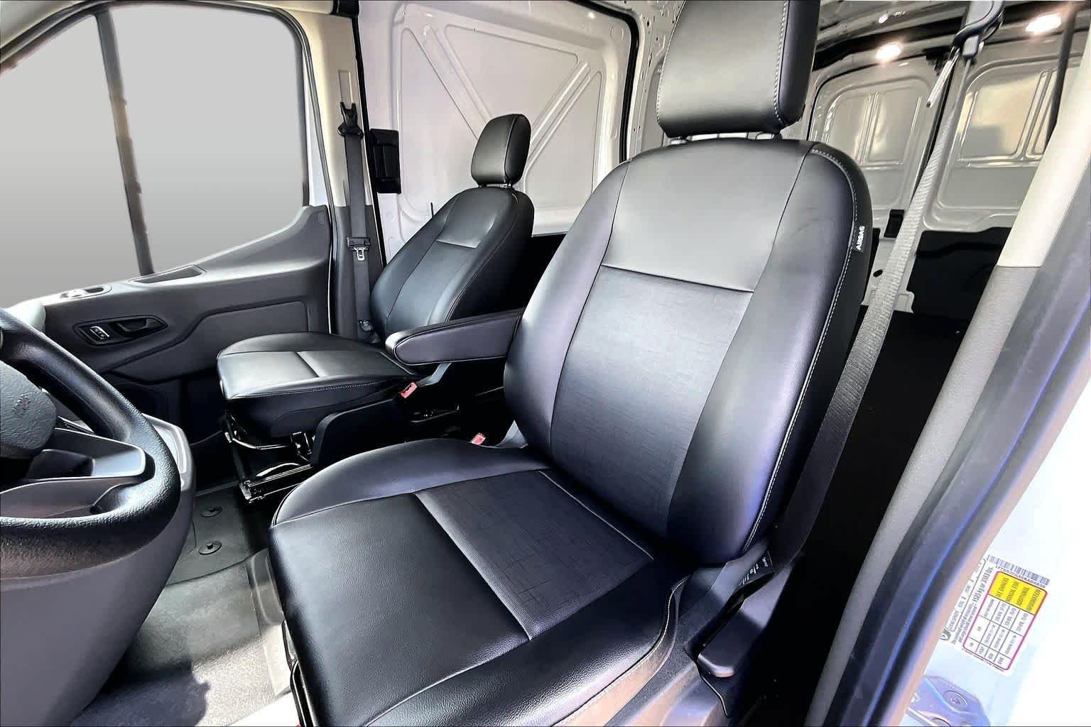 Used 2025 Oxford White Ford  image 21