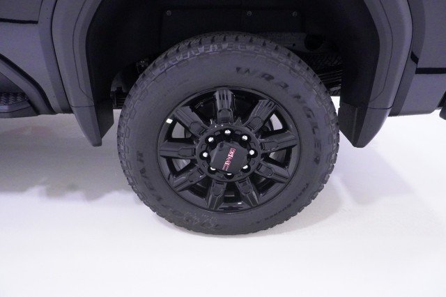 2026 GMC Sierra 2500HD AT4 - Photo 13