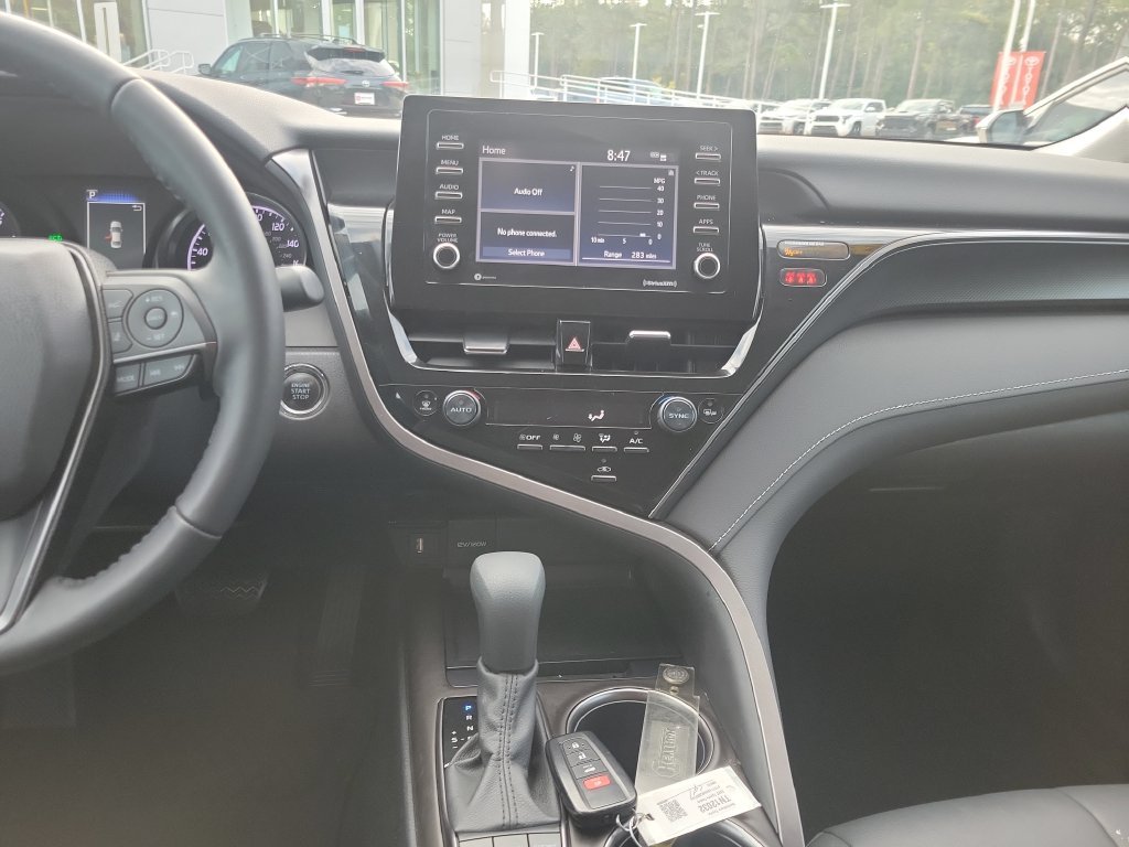 Used 2022 White Toyota SE image 24