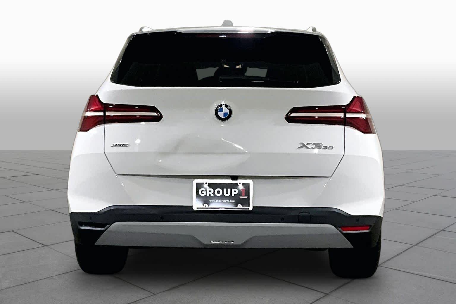 Used 2025 Alpine White BMW 30 xDrive image 4