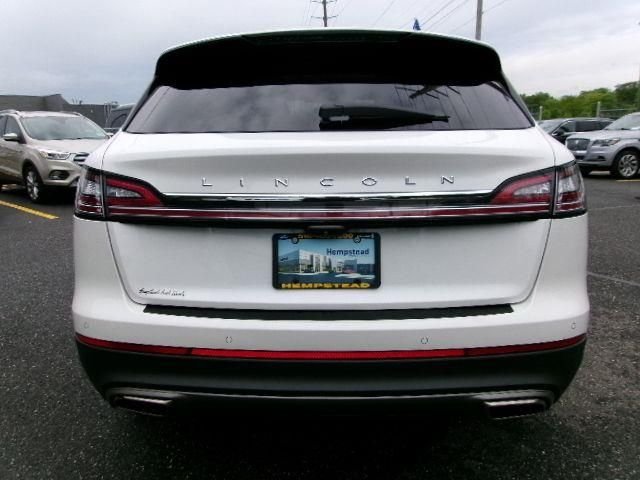 Used 2022 Pristine White Lincoln Reserve image 6
