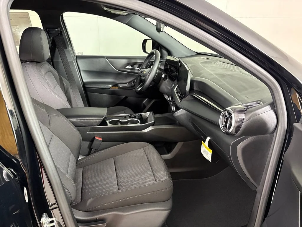 New 2026 Mosaic Black Metallic Chevrolet LT image 19