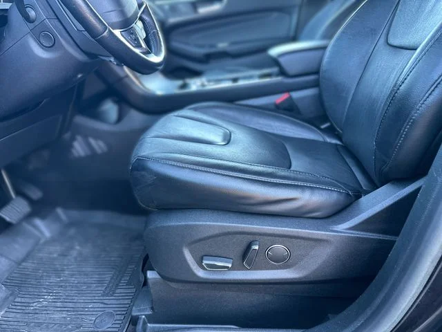 Used 2019 Black Ford Titanium image 13