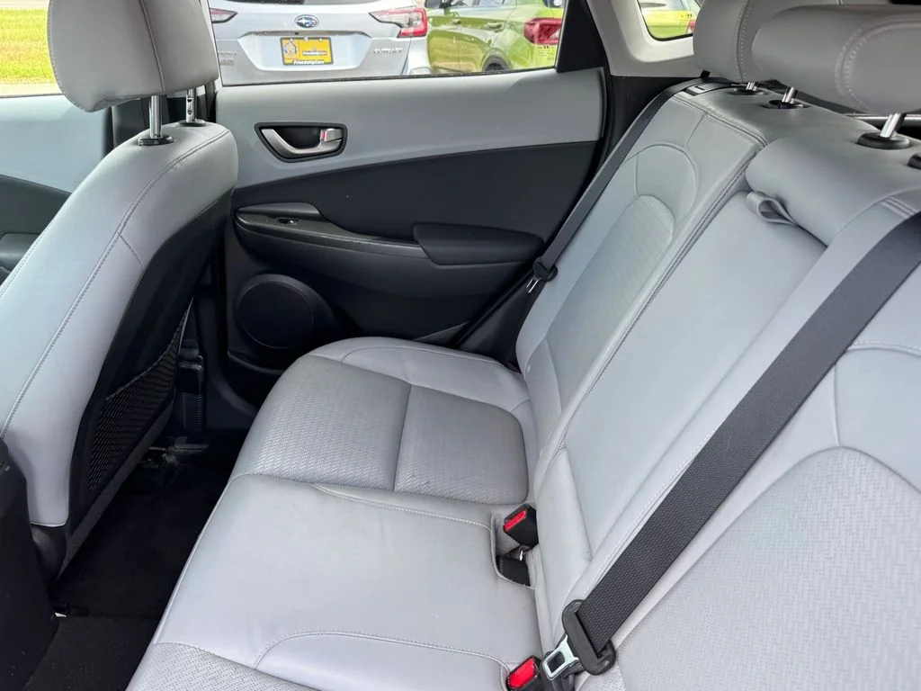 Used 2018 White Hyundai Limited image 8
