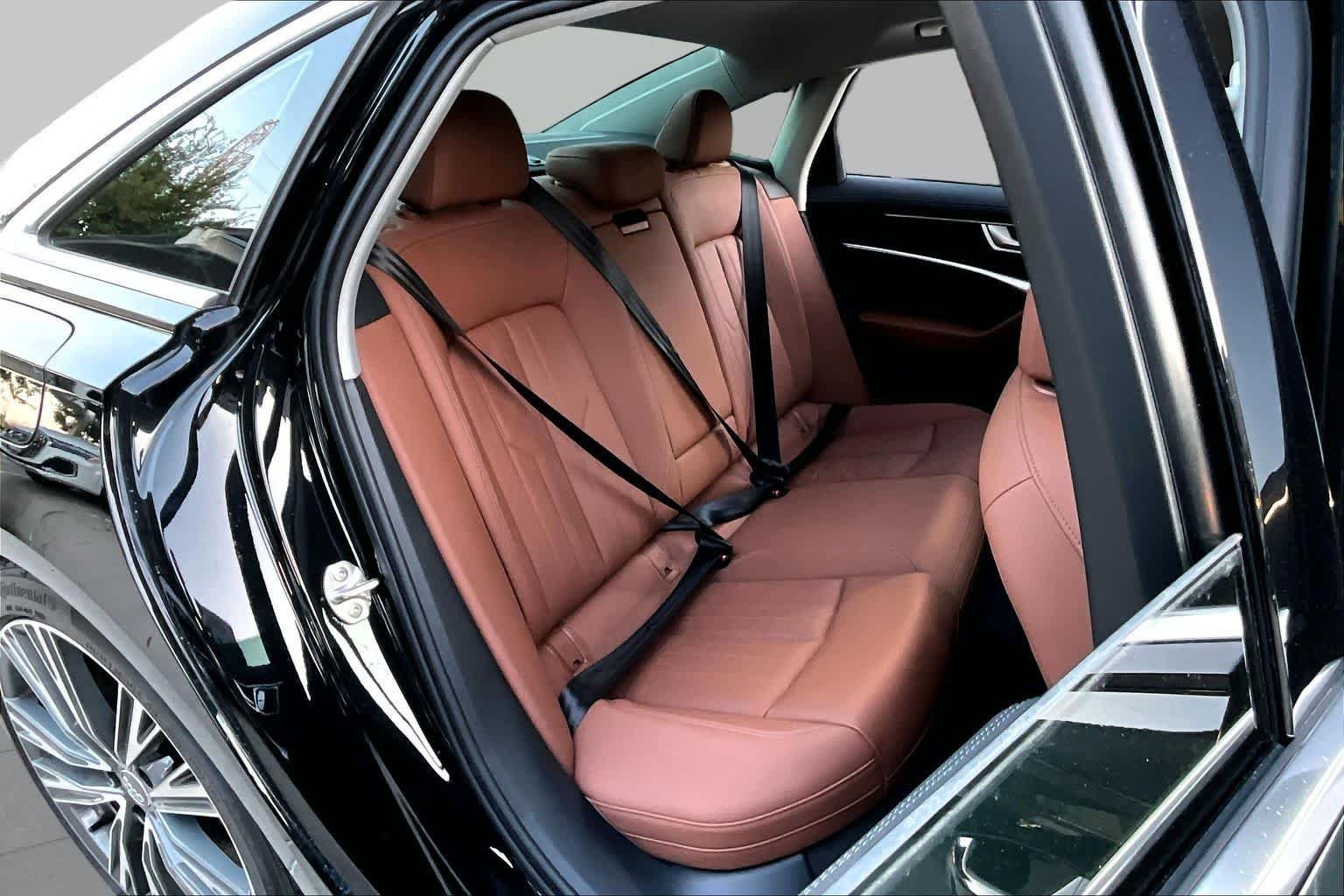 Used 2019 Mythos Black Metallic Audi Premium image 20