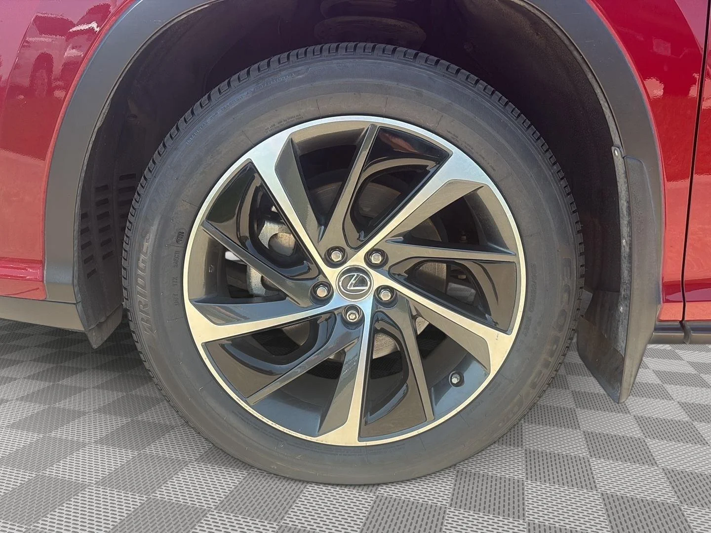 Used 2018 Matador Red Mica Lexus  image 9