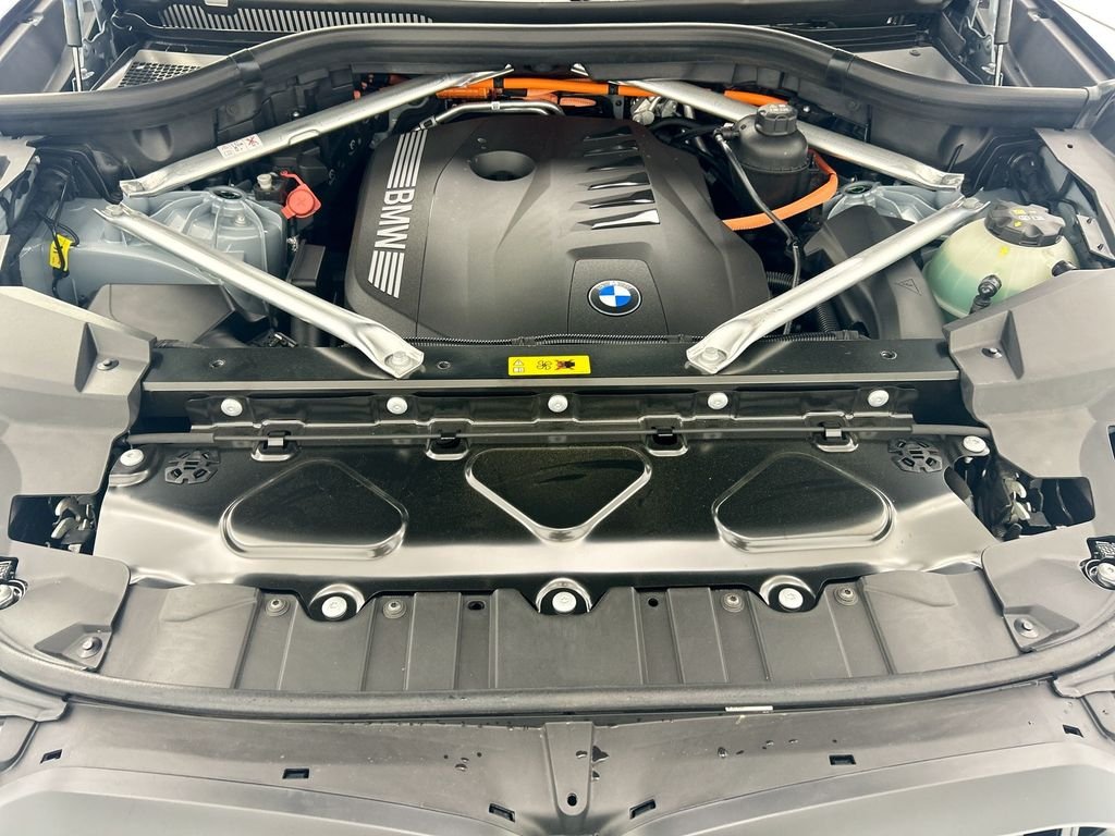 New 2026 Gray Metallic BMW xDrive50e image 28