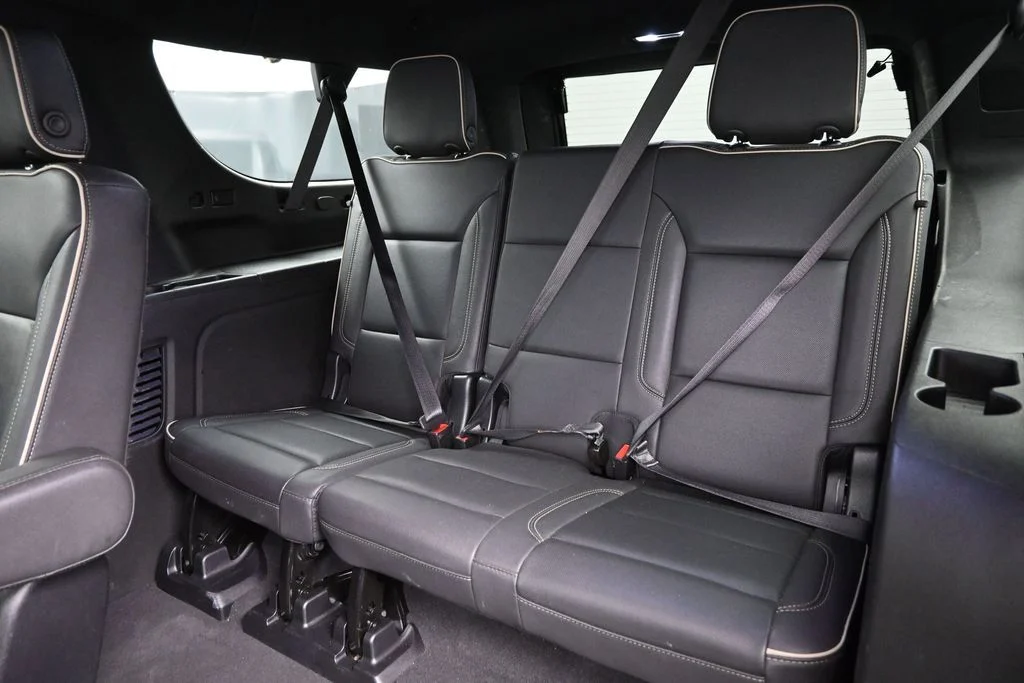 Used 2023 White Chevrolet Premier image 25