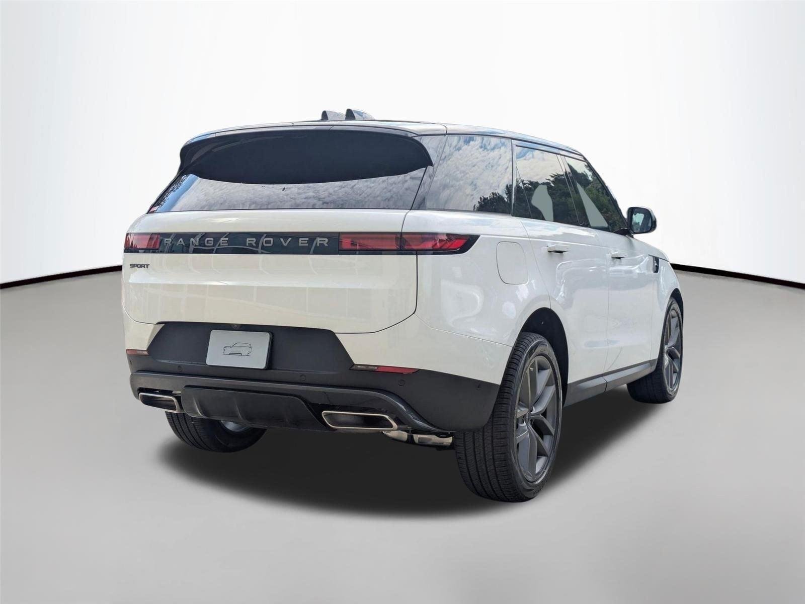 New 2026 Fuji White Land Rover SE image 5