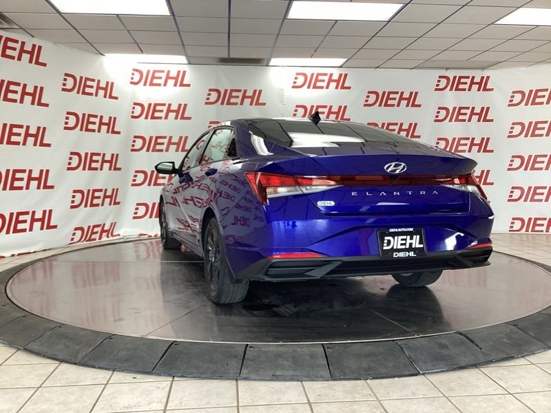 Used 2022 Blue Hyundai SEL image 5
