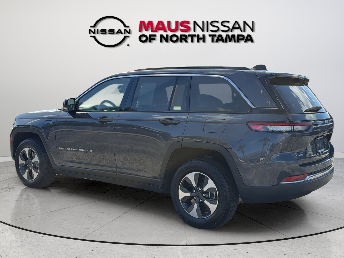 Used 2024 Gray Jeep 4xe image 7