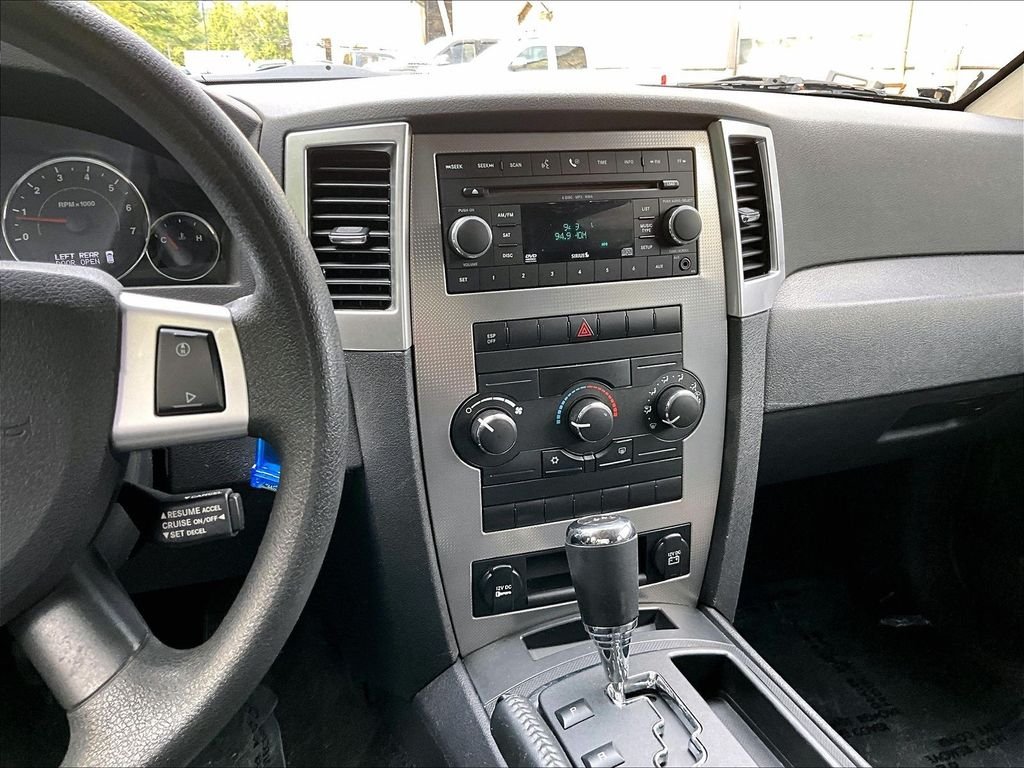 Used 2009 Modern Blue Pearlcoat Jeep Laredo image 18