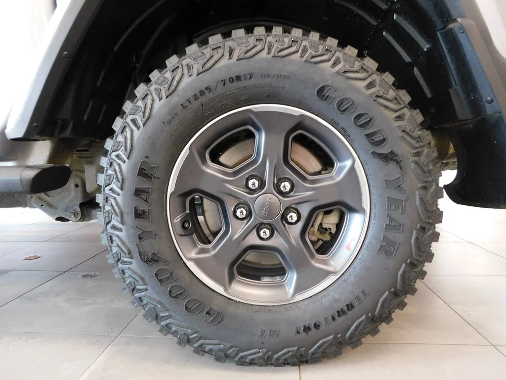 Certified Used 2020 Billet Silver Metallic Clearcoat Jeep Rubicon image 11