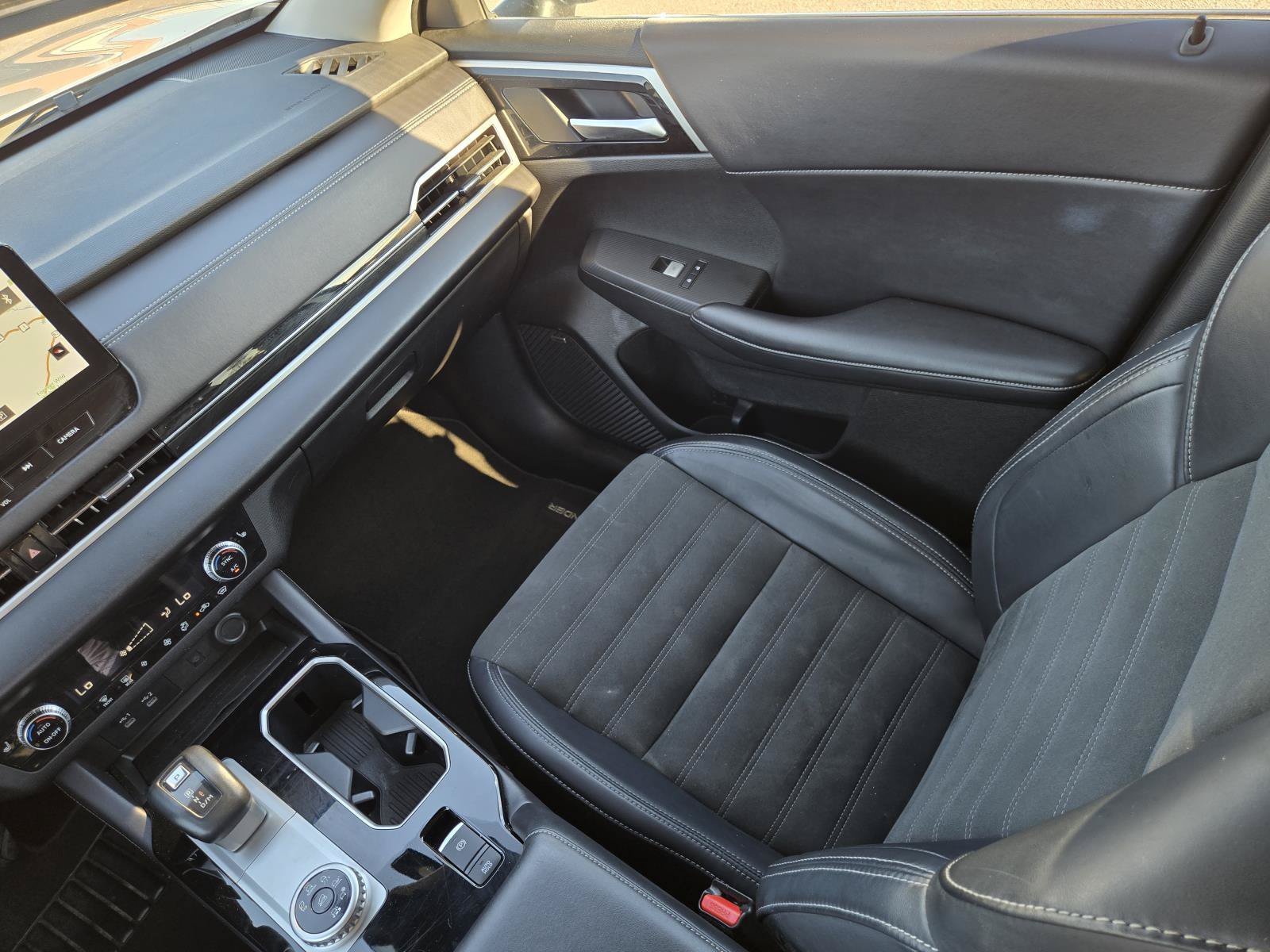 2025 Mitsubishi Outlander SE - Photo 15