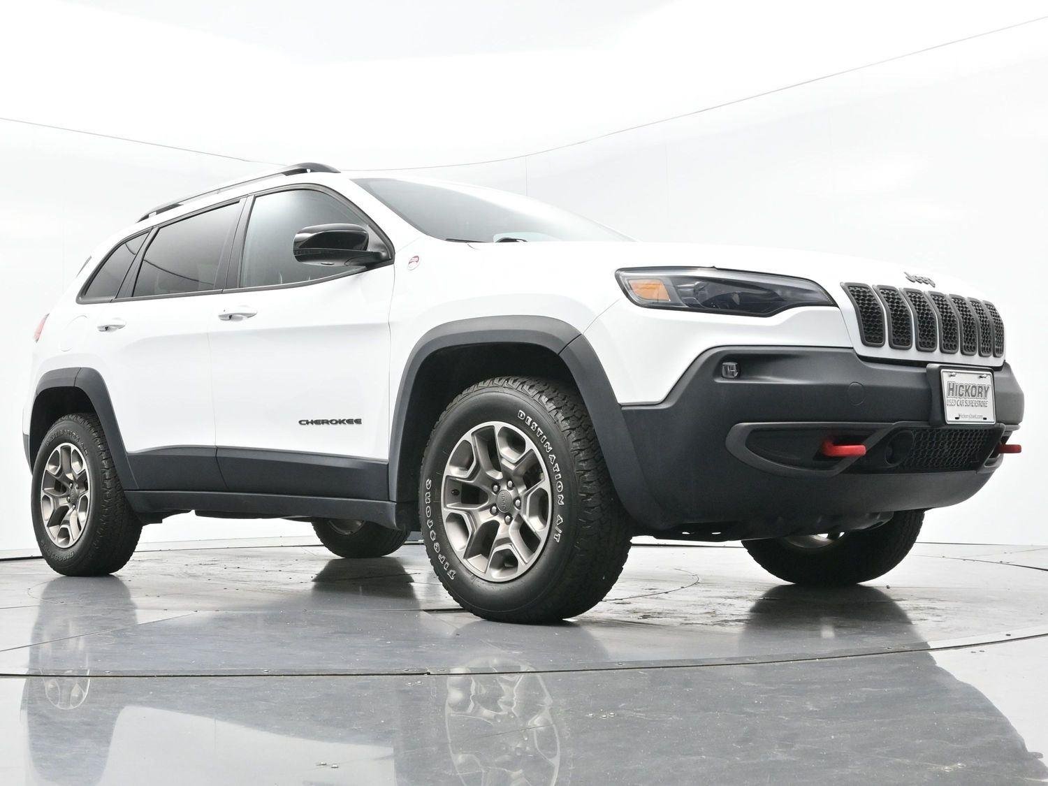Used 2022 Bright White Clearcoat Jeep Trailhawk image 47