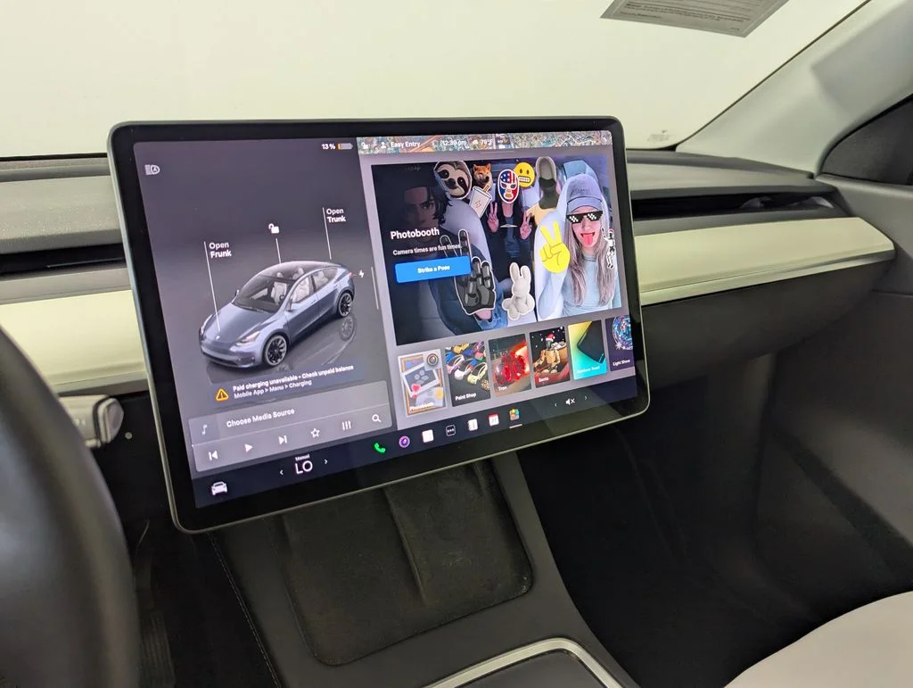 Used 2022 Black Tesla Long Range image 9