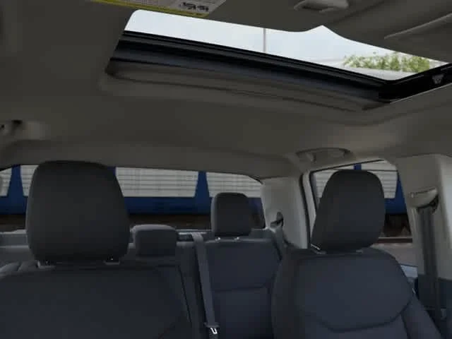New 2026 Oxford White Ford XLT image 12