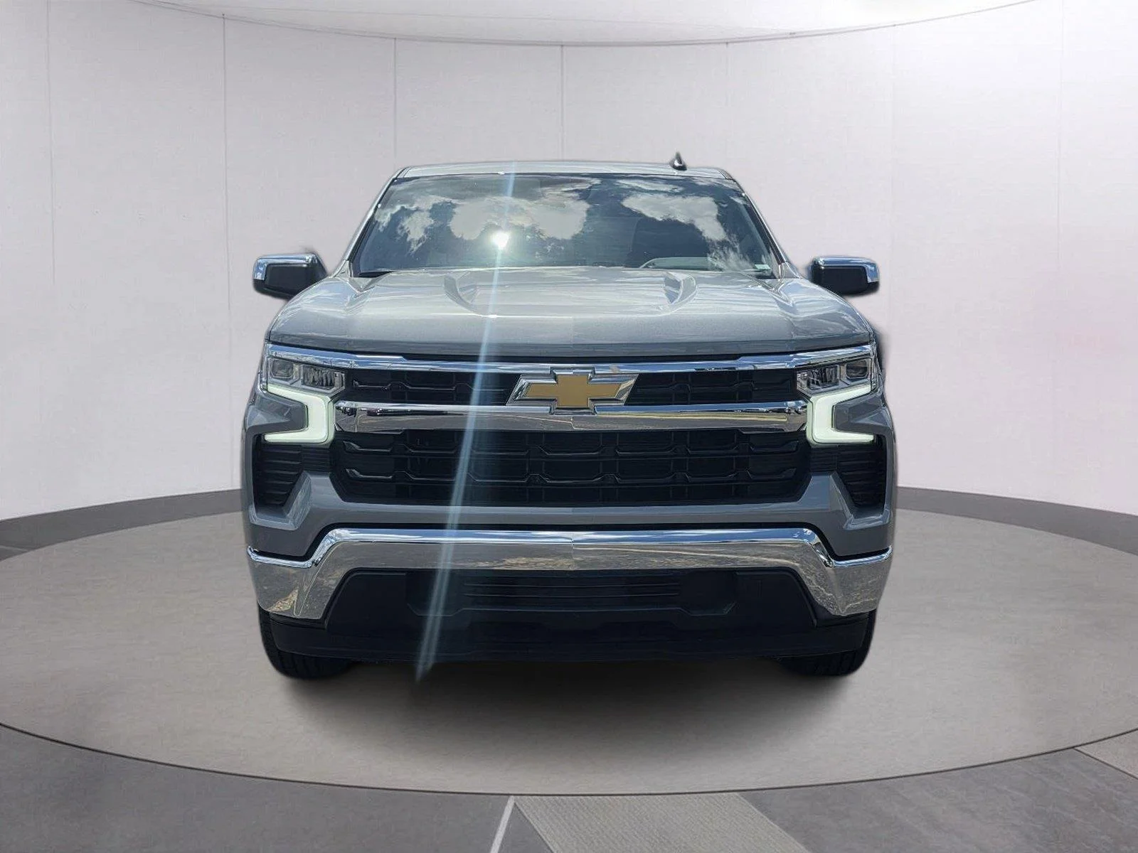 Used 2025 Sterling Gray Metallic Chevrolet LT image 2