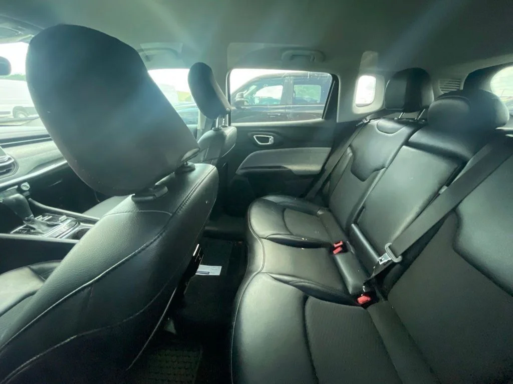 Used 2022 Red Jeep Latitude image 17