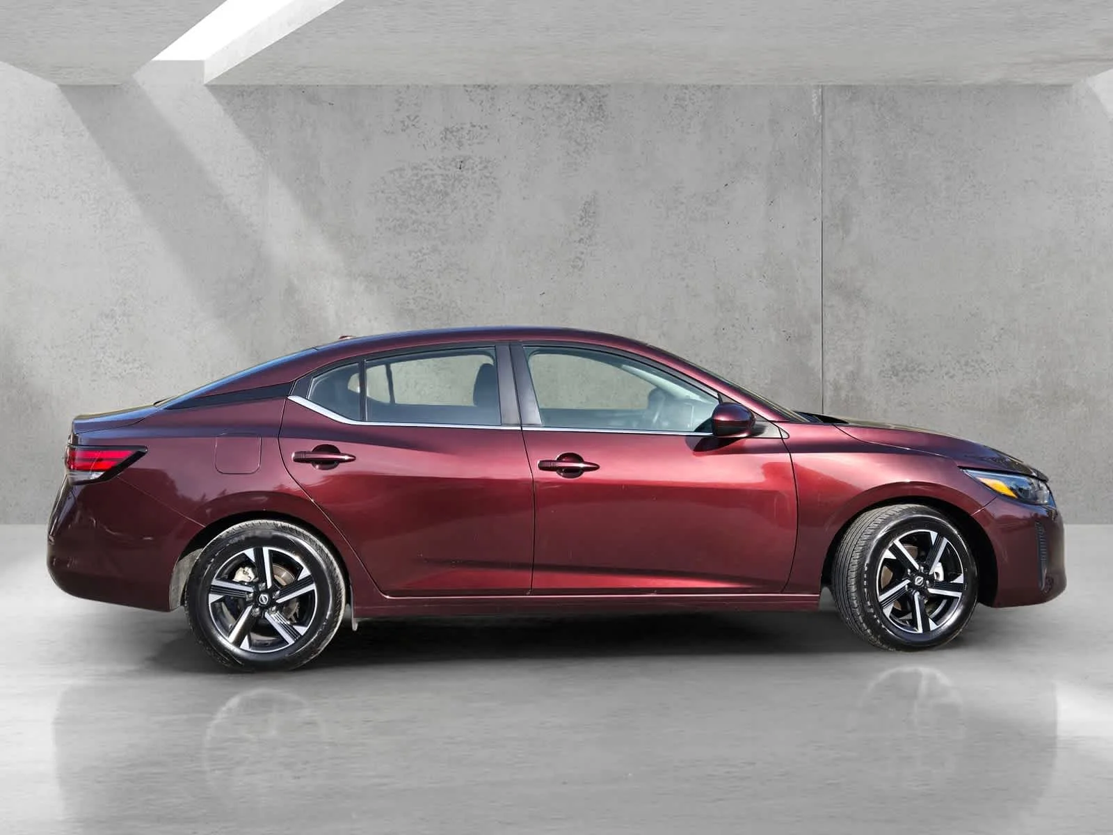 Used 2024  Nissan SV image 3