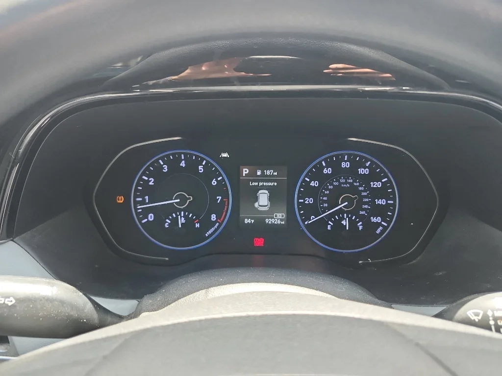 Used 2022 Steel Graphite Hyundai SE image 17