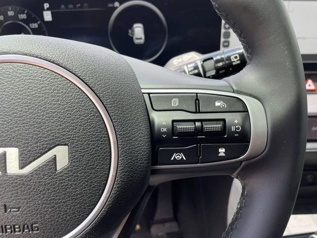 Used 2023 Blue Kia SX image 27