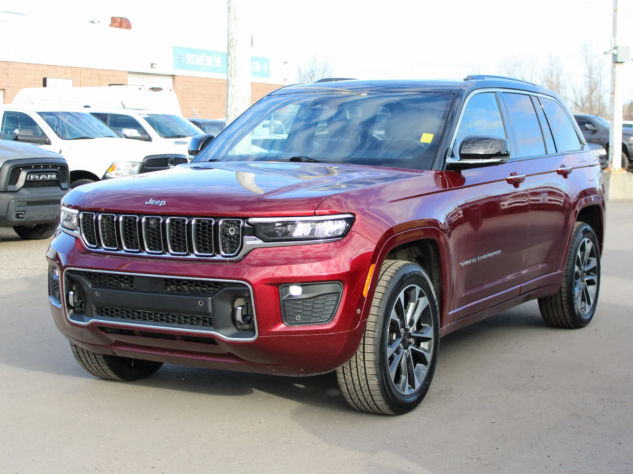 Certified Used 2023 Red Jeep Overland * No Accidents | V6 | Apple CarPlay | Massage Seats | Night Vision | Adaptive Cruise image 11