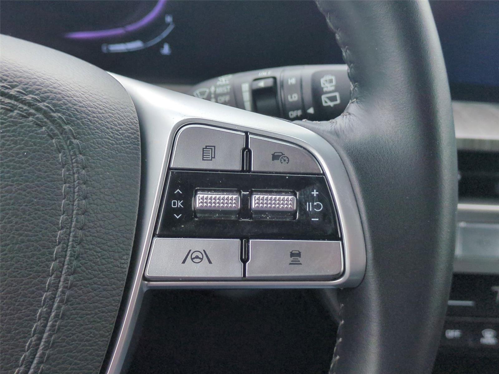 Used 2025 Dark Moss Kia EX image 32