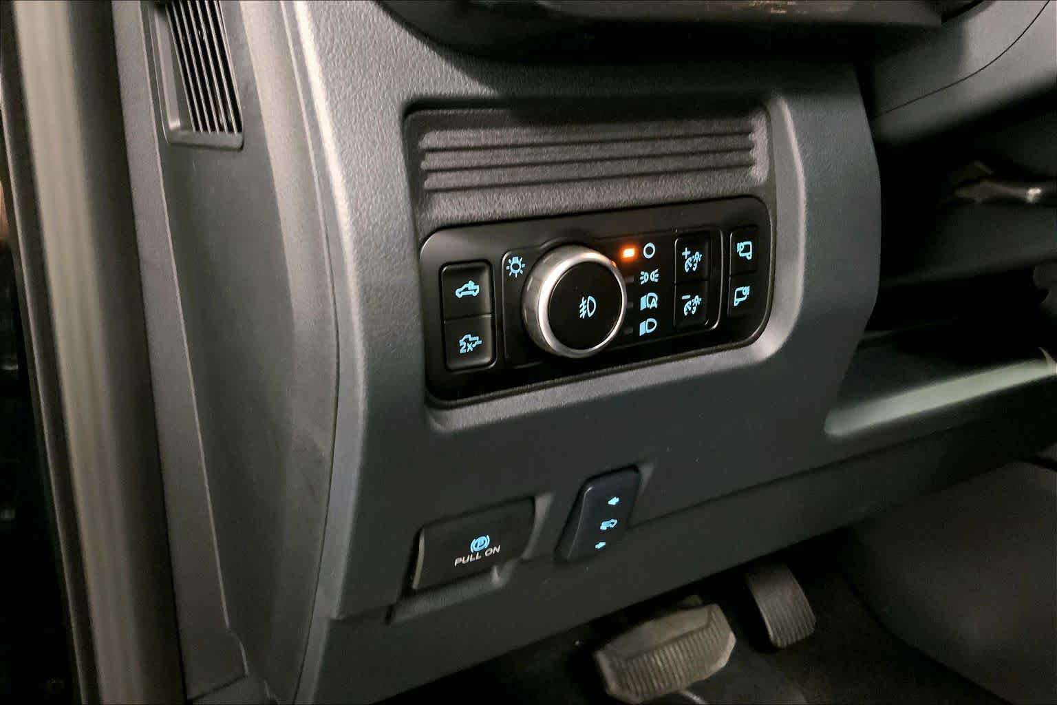 New 2026 Agate Black Metallic Ford F-250® Lariat® image 18