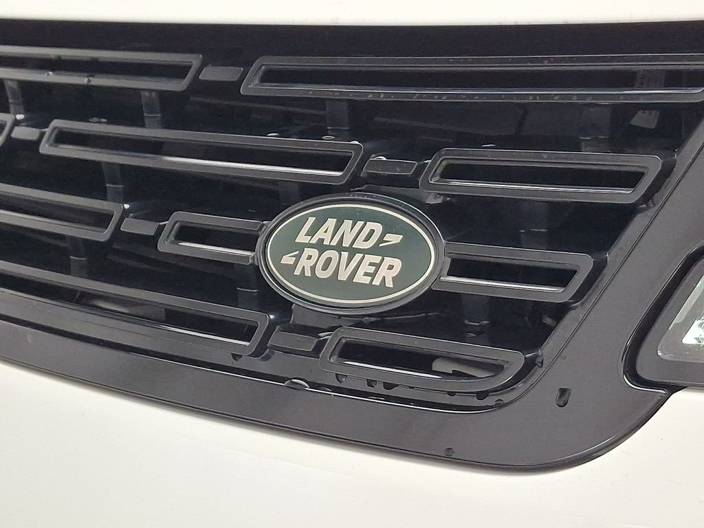 Certified Used 2024 Fuji White Land Rover Dynamic SE image 31