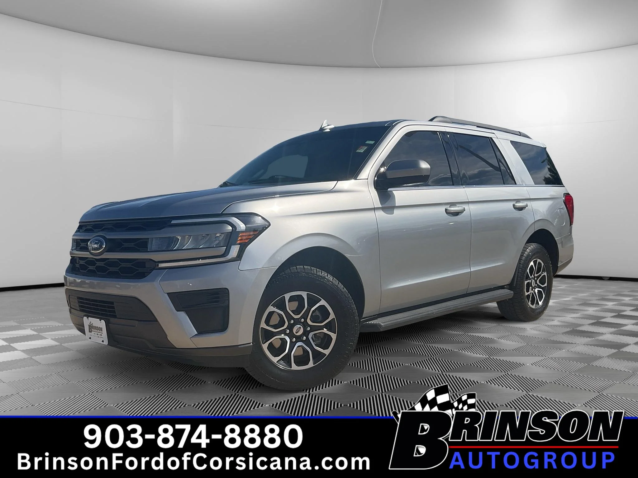 Used 2023 Iconic Silver Metallic Ford XLT image 1