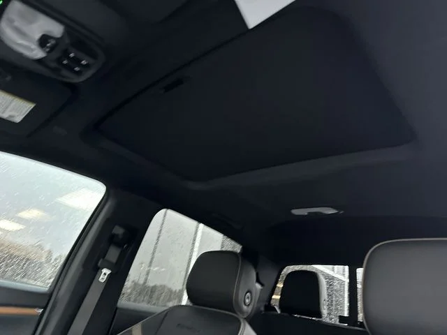 Used 2024 White GMC Denali image 22