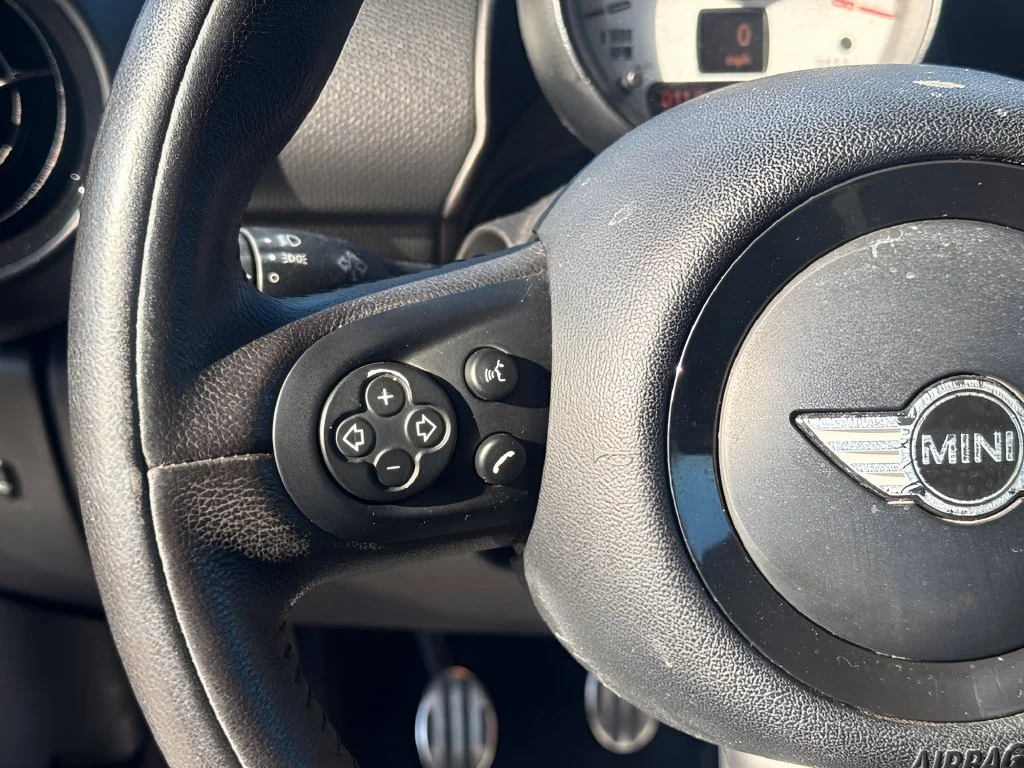 Used 2014  MINI Paceman image 13