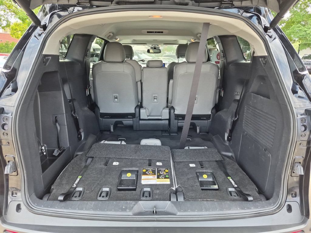Used 2026 Black Toyota XLE image 38