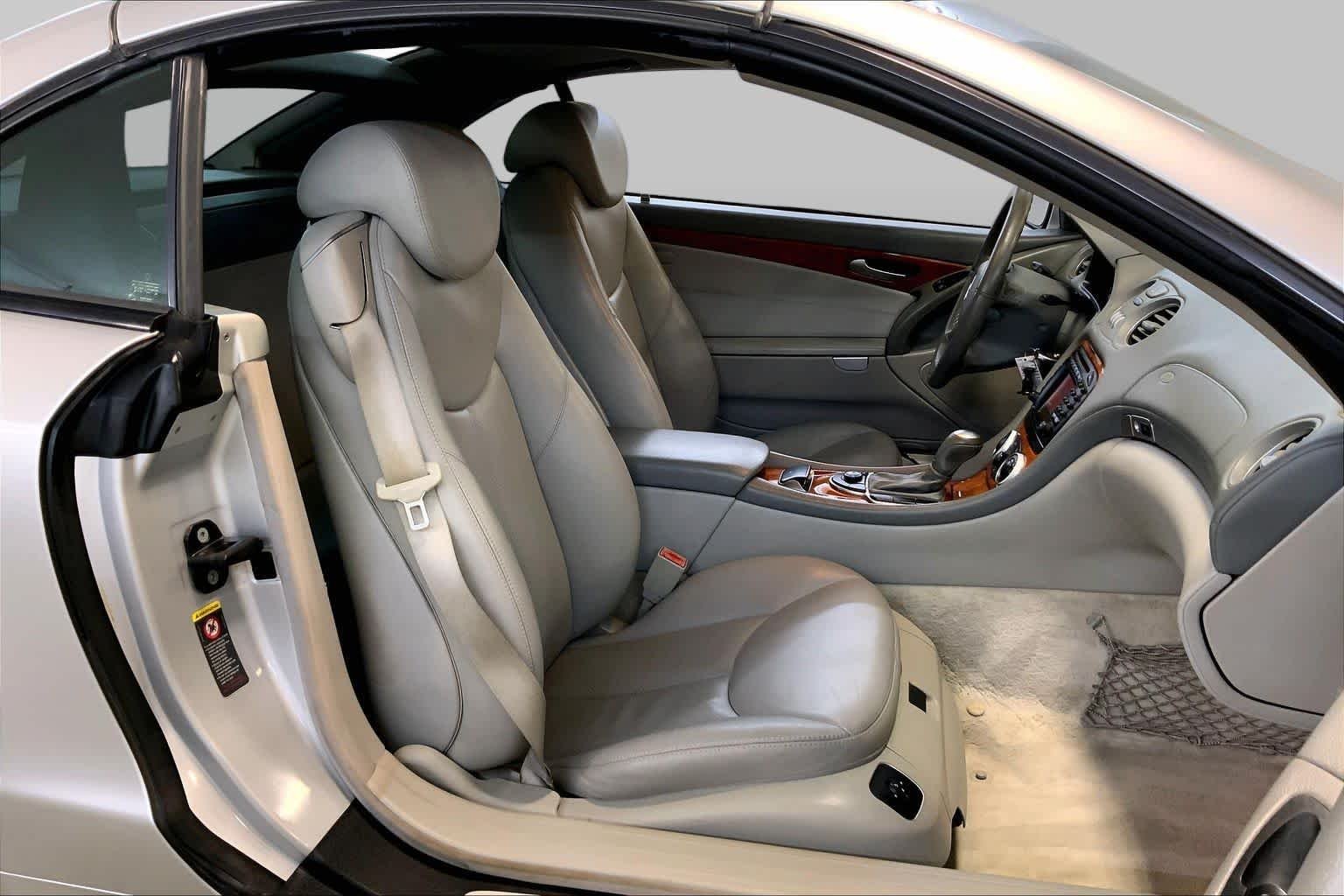Pre-Owned 2004 Mercedes-Benz SL500