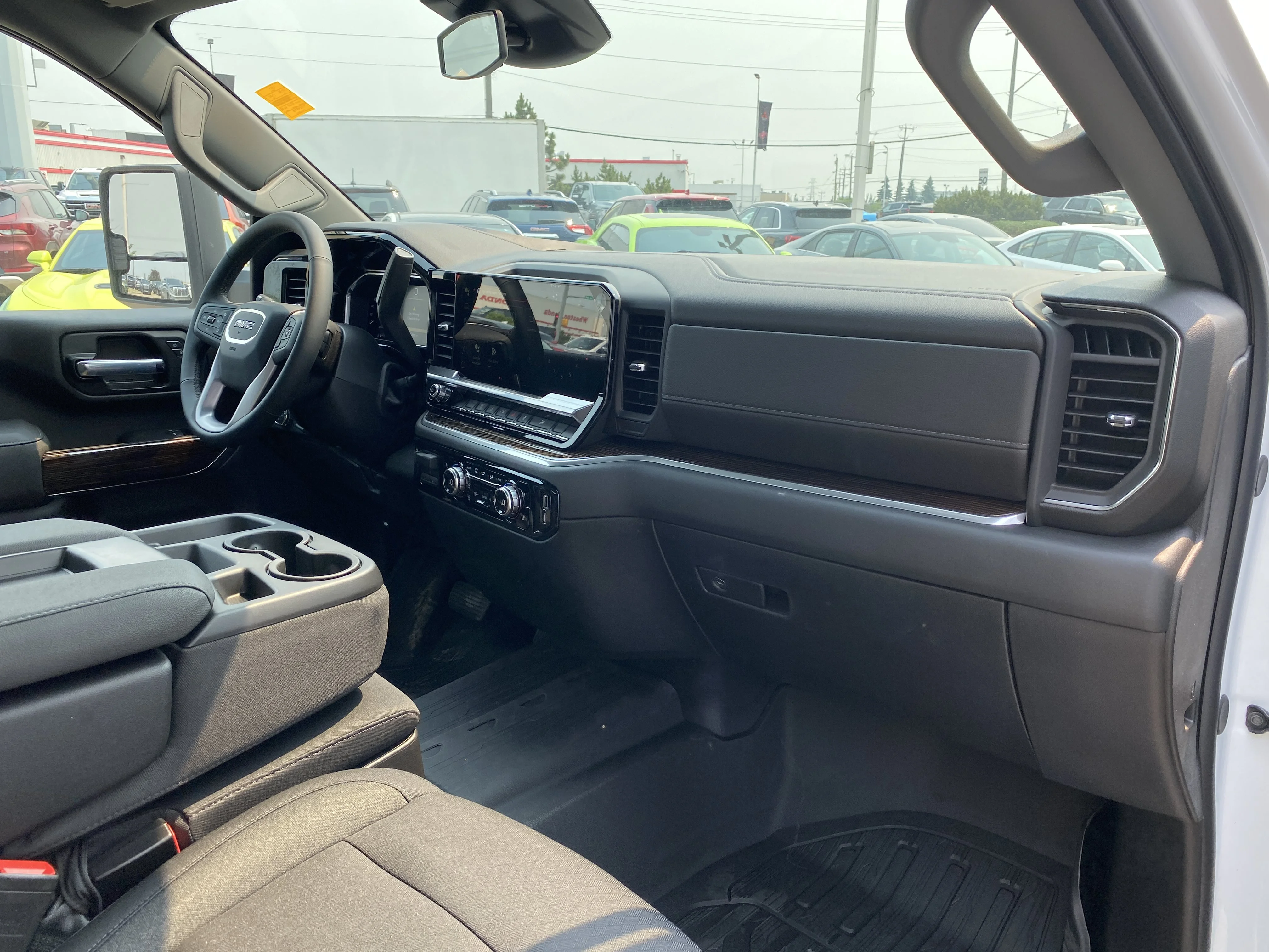 New 2026 Summit White GMC SLE image 24