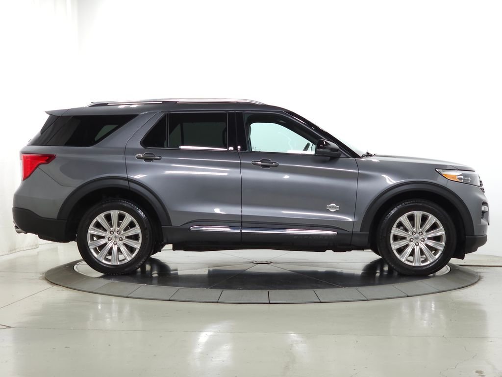 Used 2023 Gray Metallic Ford King Ranch image 13