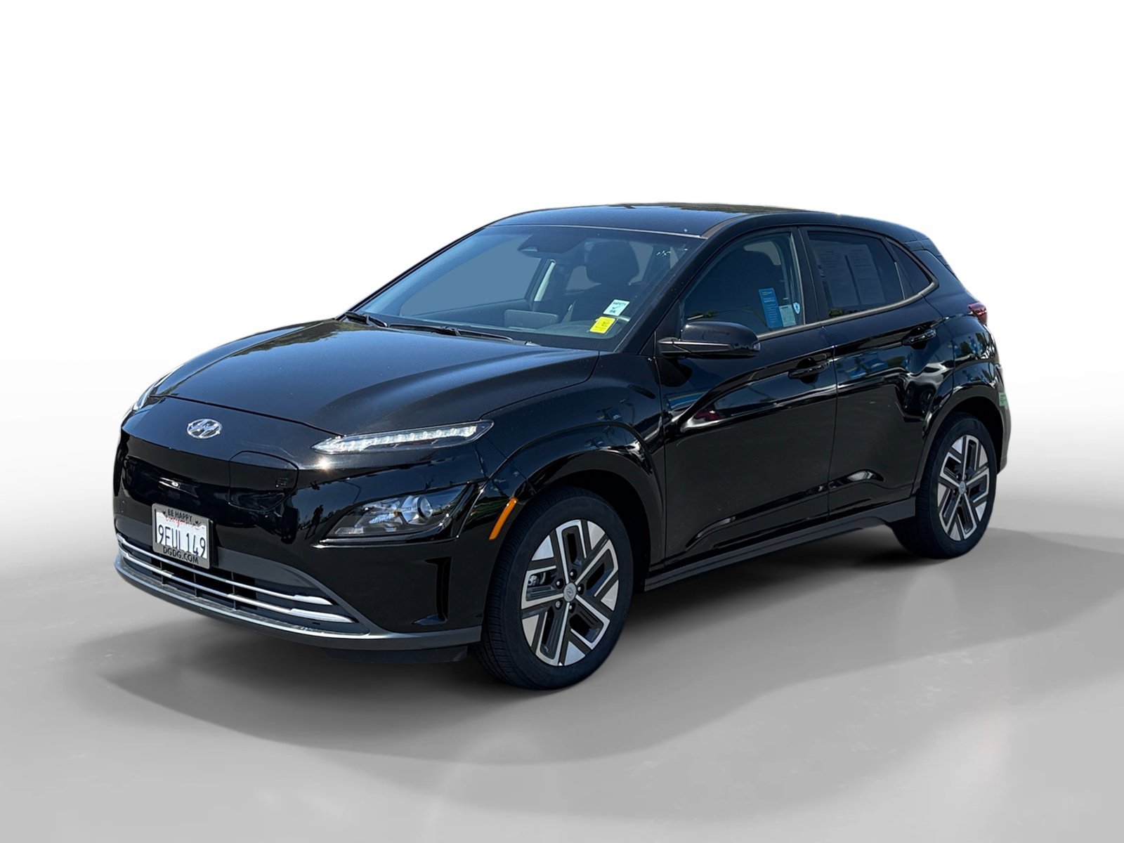 Certified Used 2023 Ultra Black Hyundai SE image 1