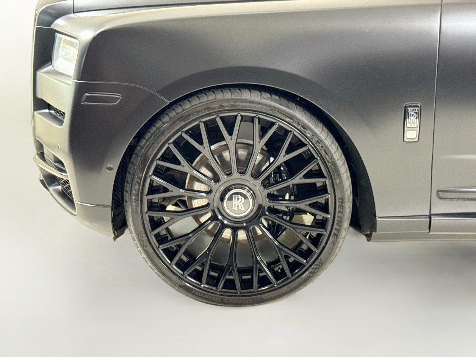 Used 2023 Gunmetal Rolls-Royce Black Badge | Rear Entertainment | 26