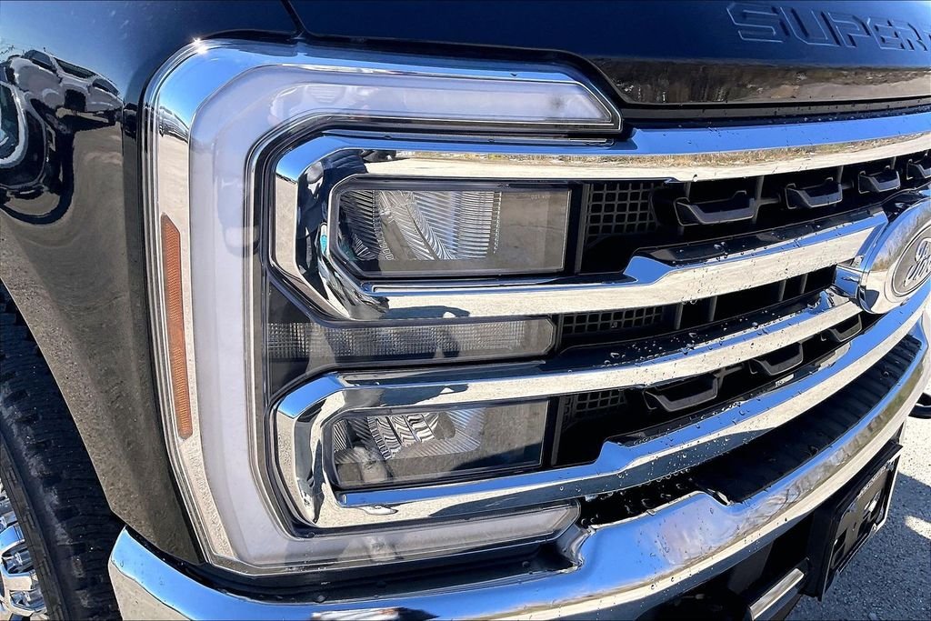 New 2026 Agate Black Metallic Ford King Ranch image 16