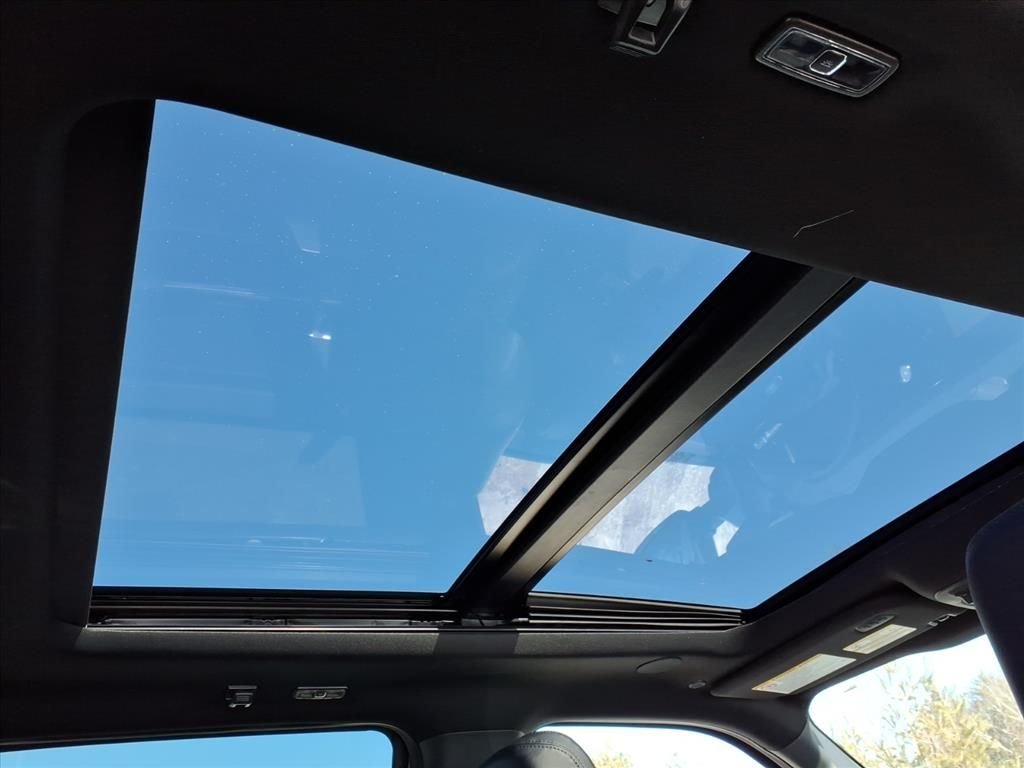 New 2026 Glacier Gray Metallic Tri-Coat Ford F-350® Platinum® image 16