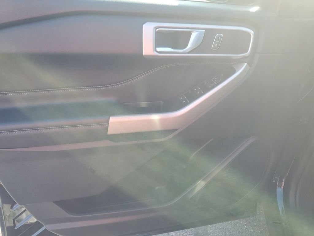 Used 2022 Black Ford XLT image 22